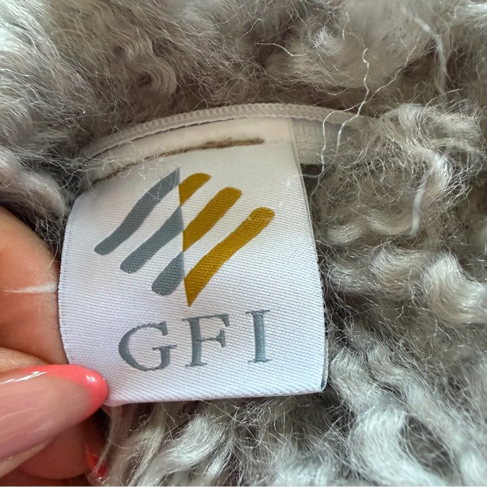 GFI Icelandic Sheepskin Pillow 18”x18” Gray Long Wool Fur.